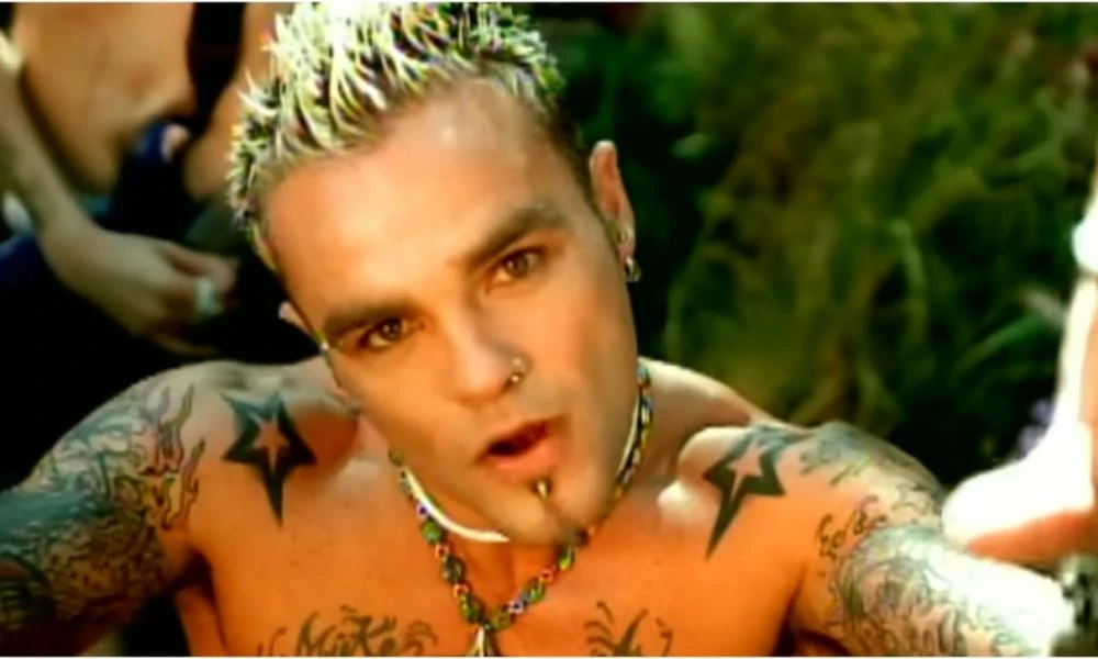 Crazy Town: Νεκρός βρεθηκε ο frontman του γκρουπ, Shifty Shellshock - Αδιευκρίνιστες οι συνθήκες θανάτου του - Είχε τραγουδήσει το «Butterfly» (βίντεο)